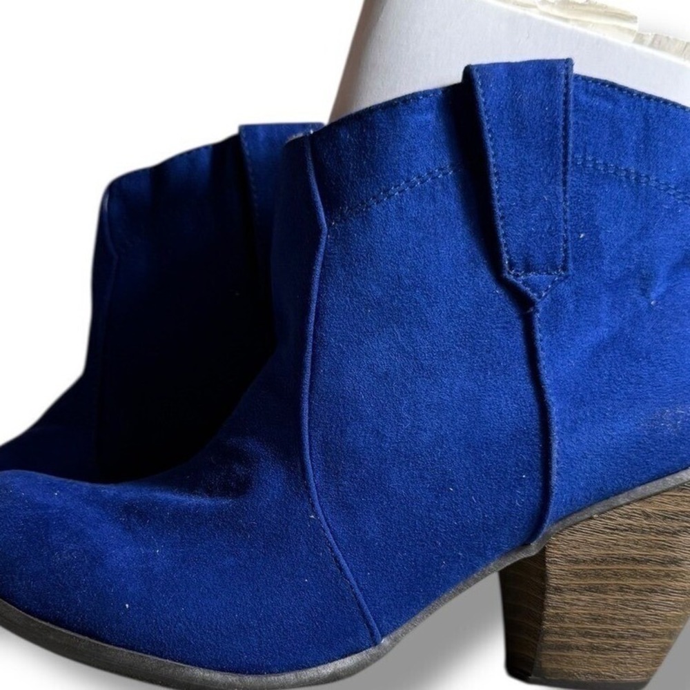 Qupid Western Cowboy Ankle Booties Stacked Heel Blue Faux Suede Size 6.5 - Picture 7 of 8